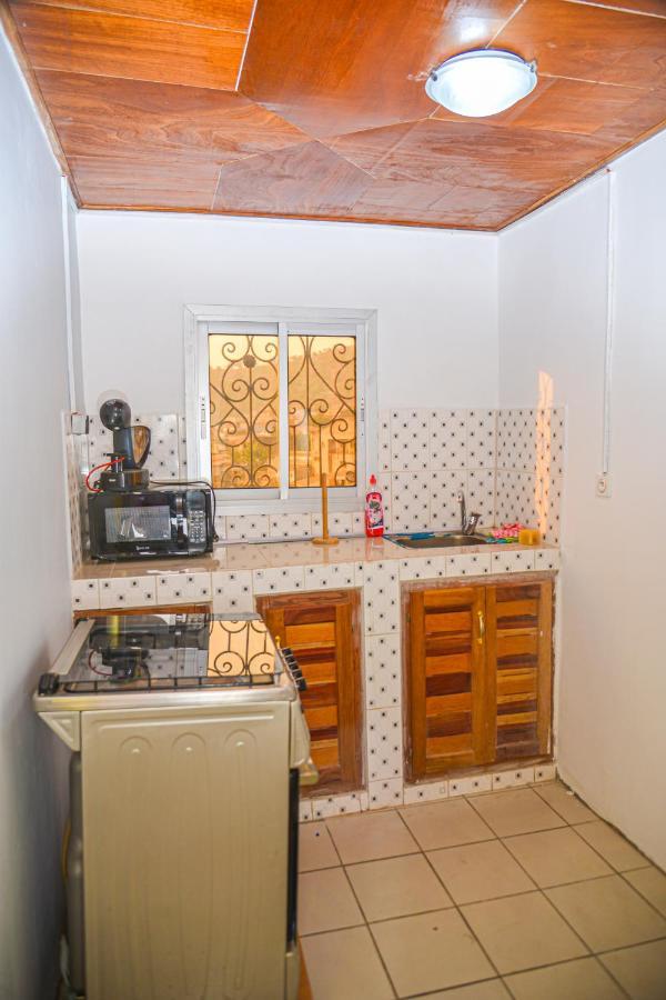 Appartement Meuble 2 Chambres Avec Salle De Bain - 1 Salon - 1E Cuisine - La Concorde - Quartier Nkomkana Yaoundé エクステリア 写真