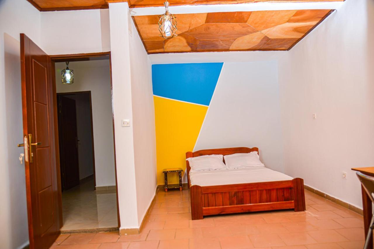 Appartement Meuble 2 Chambres Avec Salle De Bain - 1 Salon - 1E Cuisine - La Concorde - Quartier Nkomkana Yaoundé エクステリア 写真