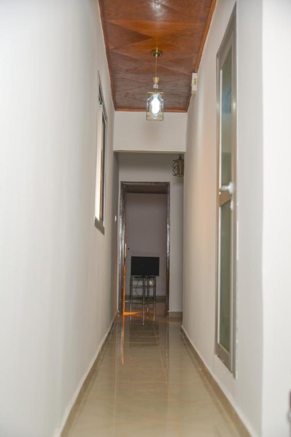 Appartement Meuble 2 Chambres Avec Salle De Bain - 1 Salon - 1E Cuisine - La Concorde - Quartier Nkomkana Yaoundé エクステリア 写真