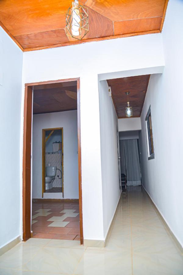 Appartement Meuble 2 Chambres Avec Salle De Bain - 1 Salon - 1E Cuisine - La Concorde - Quartier Nkomkana Yaoundé エクステリア 写真